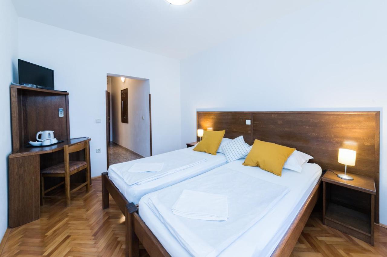 Mb Bed&Breakfast Pag Town Eksteriør billede